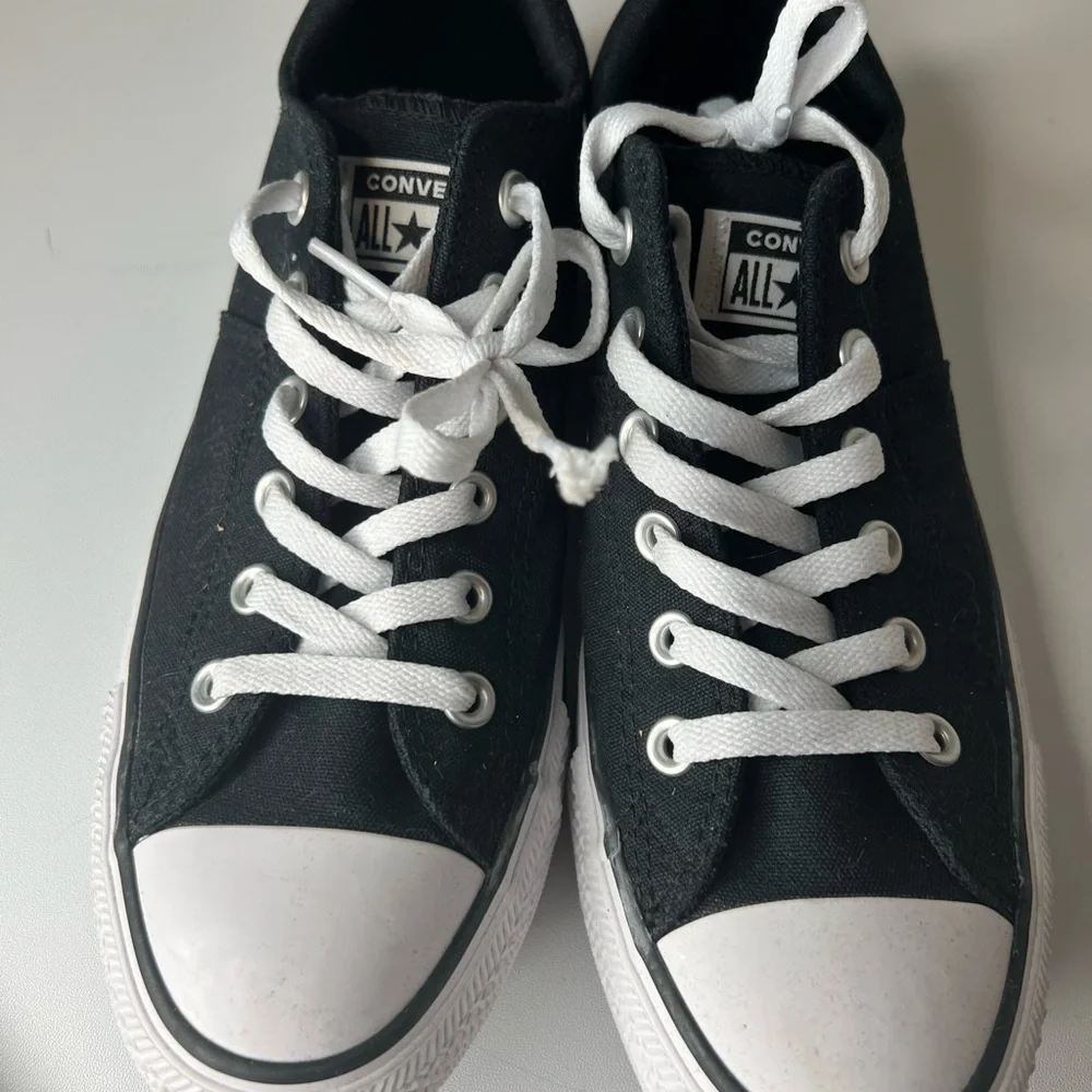 Converse Chuck Taylor All Star Madison Sneakers - Black and White Low-Tops - Picture 5 of 7